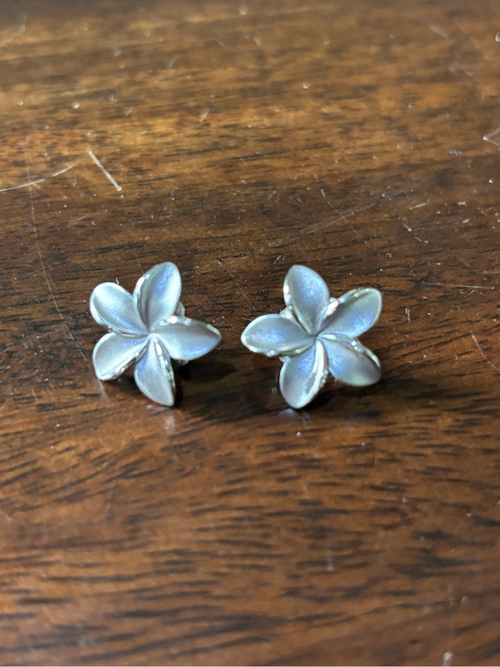 Na Hoku Sterling Silver Plumeria Flower Stud Earrings